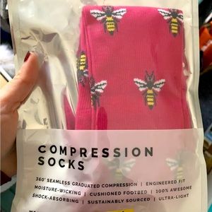 BNWT FIGS Limited Edition Bee Mine Compression Socks M